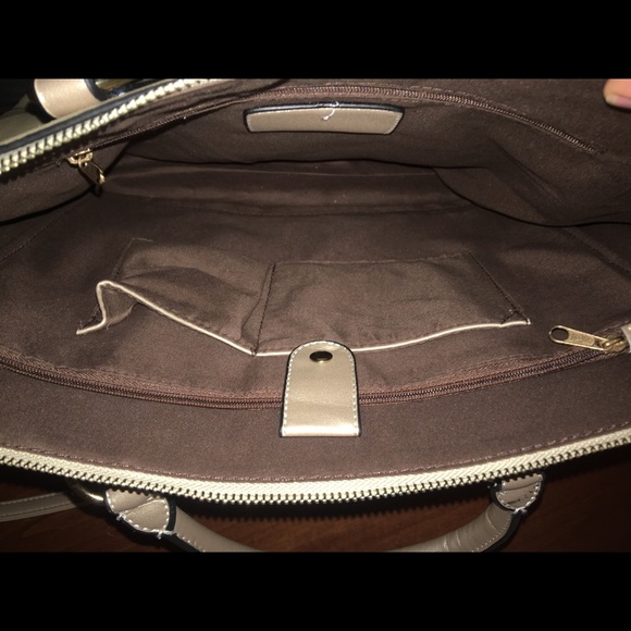 Purse - Picture 5 of 6